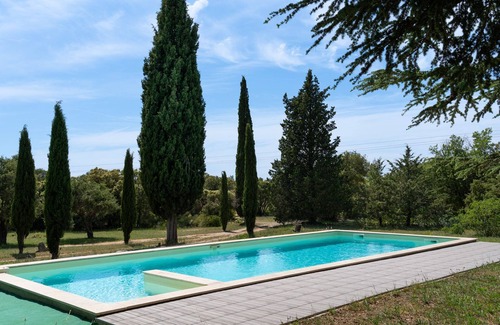 Saint-Julien House | Quiet house surrounded by olive trees, ideal for spa treatments and vacations.