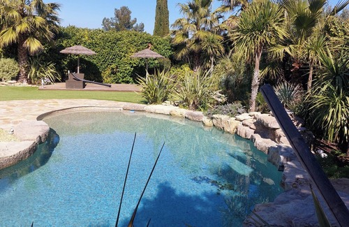 Bagnols-en-Foret House | QUIET HOUSE with swimming pool 5 minutes walk from the village