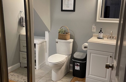 Pond Cove Apartment | Quiet in-law apartment located near Portland, beaches, lighthouses