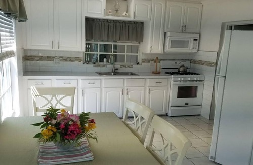 Cherokee Sound Cottage | Quiet Island Cottage-fishing/shelling/beaching/2 kayaks included