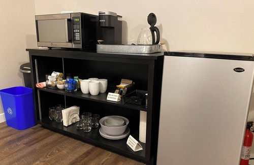 Spokane Apartment | Quiet North Spokane Retreat - 1 King/1 Bath