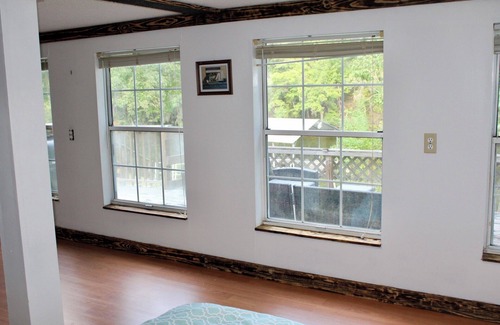 Shorterville House | Quiet on the Water Private Dock, Ice Machine Room For The Whole Family and Pets