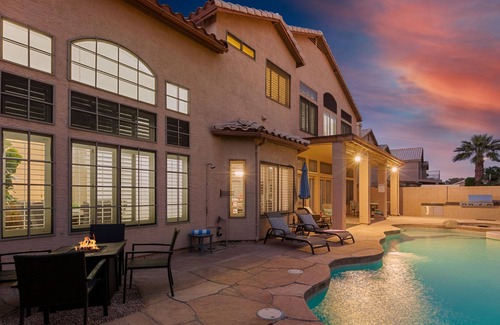 The Islands House | Quiet, Palatial Family Home in Gilbert Islands