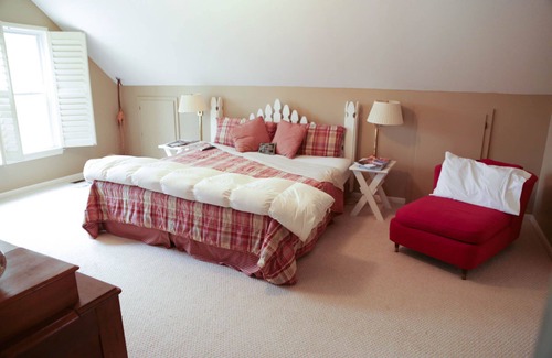 Greensboro House | Quiet peaceful carriage house nestled in an Alabama Treasure Forest.