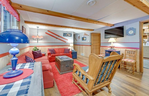 Wautoma House | Quiet Retreat on Lake with Kayaks, Boats and Bikes!