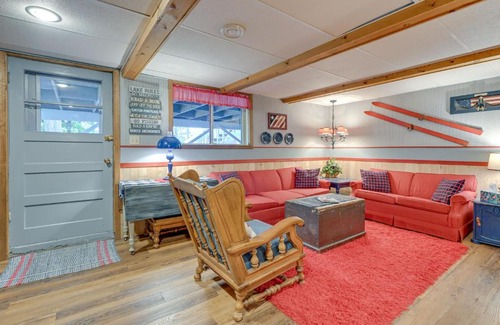 Wautoma House | Quiet Retreat on Lake with Kayaks, Boats and Bikes!