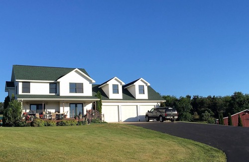 Williamsburg House | Quiet Retreat, Pet Friendly, Situated between Traverse City & Elk Rapids