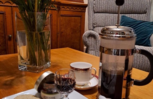 Isle of Lewis House | Quiet, rural hideaway in traditional old Schoolhouse, right on the edge of loch.