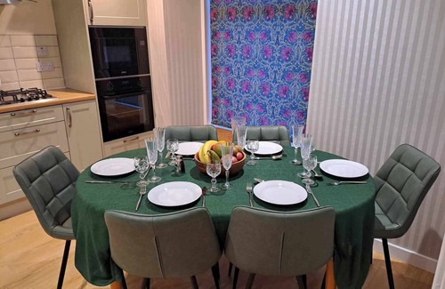 Isle of Lewis House | Quiet, rural hideaway in traditional old Schoolhouse, right on the edge of loch.