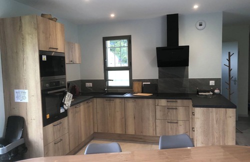 Bazus-Aure House | Quiet, spacious house sleeps 10 near St Lary 360° mountain views.