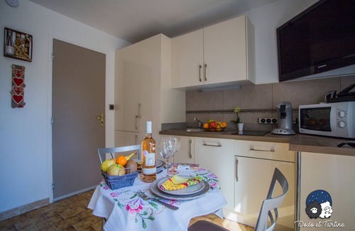 Peypin Apartment | Quiet studio with garden and pool - Dodo et Tartine