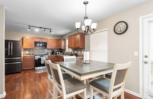 Mebane House | Quiet Suburban Stay w/Parking