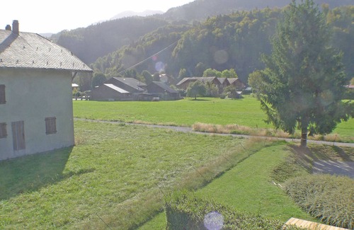 Samoens Apartment | Quiet T3 with balcony, parking and storage 500m from center