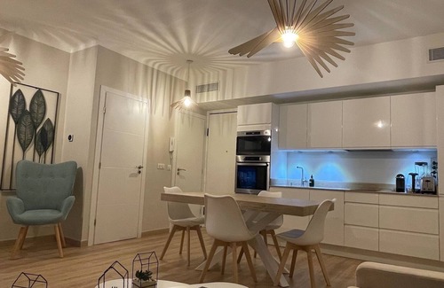 Carre d'Or Apartment | Quiet Top floor apartment with direct access to the Promenade des Anglais