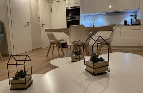 Carre d'Or Apartment | Quiet Top floor apartment with direct access to the Promenade des Anglais