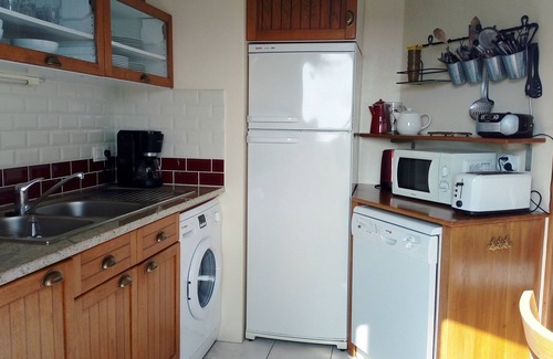 Locmaria House | Quiet, walking distance to the beach.