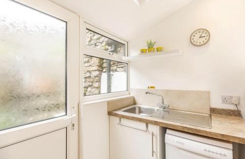 Flookburgh House | Quince Cottage