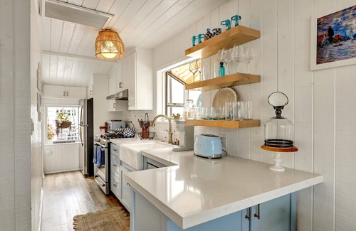 Balboa Island House | Quintessential Balboa Island Beach Cottage