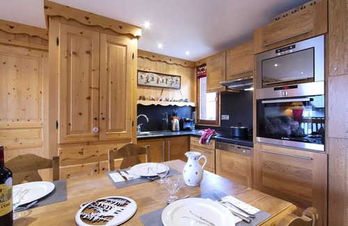 Les Deux Alpes Apartment | Quirlies Residence - Apartment for 6 people at the foot of the slopes