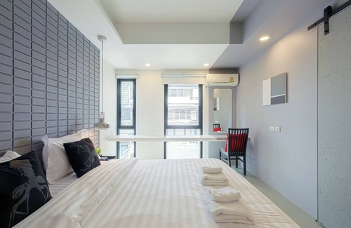 Embassy District Hotel | Quite Grove Hotel