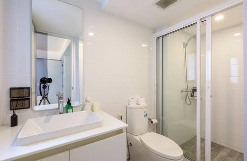 Embassy District Hotel | Quite Grove Hotel