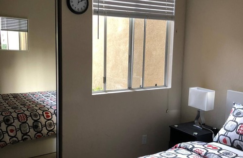 El Camino Real House | Quite room with pool close to UCI