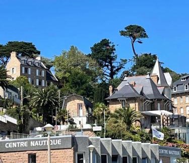 Perros-Guirec Apartment | Résidence L'archipel - Appartement au pied de la plage de Trestraou MAE-3554