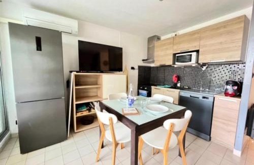 Le Grau-Du-Roi Apartment | Résidence Le Beaulieu - Appartement 6 couchages à Port Camargue MAE-5351