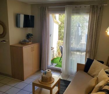 Cerbere Apartment | Résidence les aloès T2 , idéal 2 adultes 2 enfants à 2 minutes de la mer