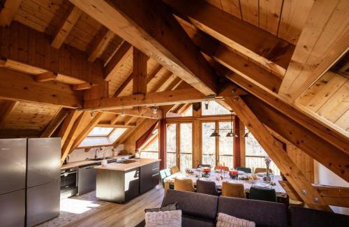 Valloire Ski Chalet | Résidence Les Fermes Du Planet - Chalet 12 personnes 5 exposé Sud-Est MAE-7874