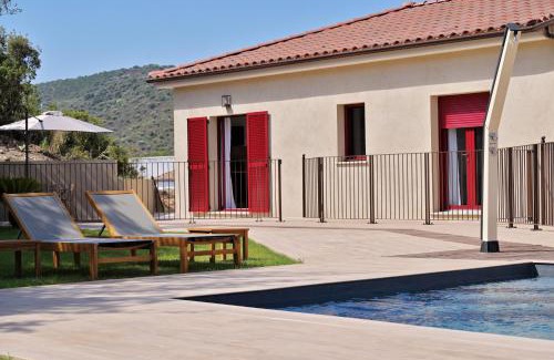 Oletta Villa | Résidence Les volets rouges - Duplex de standing avec piscine