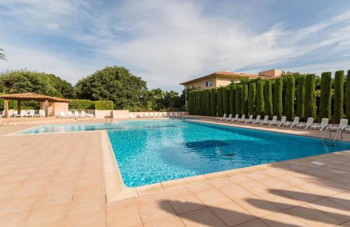 Saint-Tropez Apartment | Résidence Pierre & Vacances Eden Parc