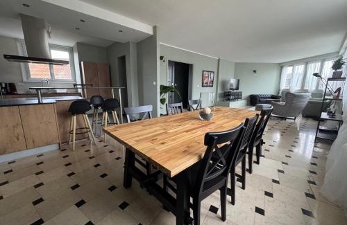 Le Marais Apartment | Rétro Lomme