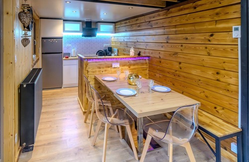 Floyon House | Rêves au Chalet - Studio House, Sleeps 5