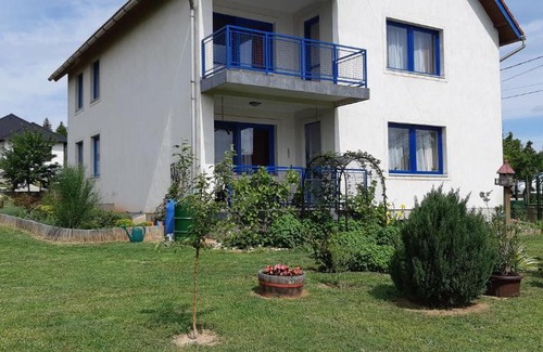 Balatonalmadi Apartment | Róbert Apartmant