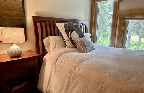 McCall House | R & R in the Pines Beach Access & Private Spa