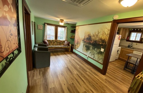 Davison Apartment | R&R Suite , Downtown Retreat