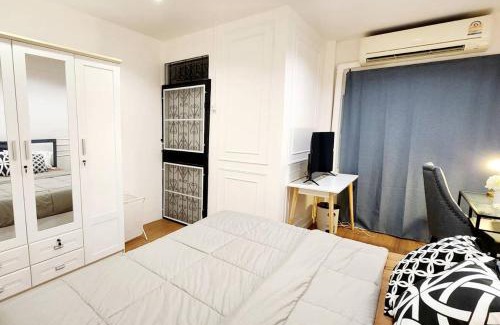 Bang Chak House | R1 House,bts,Mega Bangna,night market,Suvarnabhumi