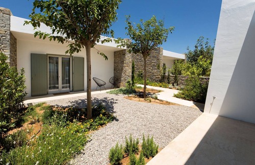 Drios Villa | R1358 8 Bed | Massi Estate | Golden Beach