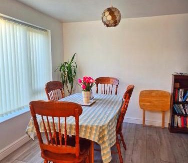 Bicester House | Rabbit Haven- Near Bicester Village & Town - ShireStays