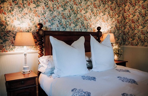 Hawke's Bay Region Other | Rabbiter’s Cottage. Family. Farm Stay. Country.