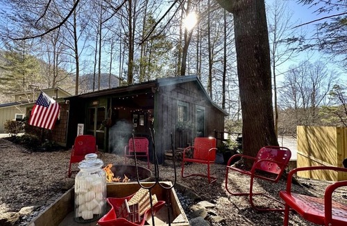 Clayton Cottage | Rabun Rest Cottage near beautiful Lake Burton
