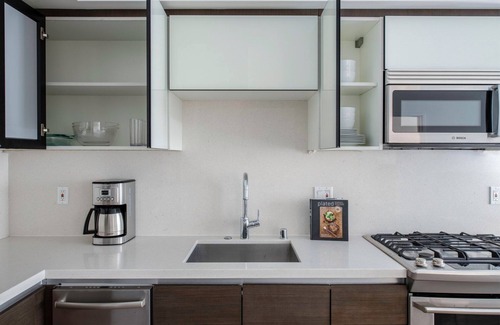 Westwood Apartment | Rad Westwood 1BR w/W/D, rooftop, walk to Century City by Blueground