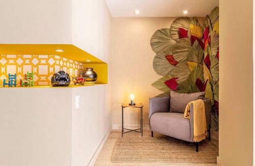 Los Morales Apartment | Radiant 3BR wBalcony&View