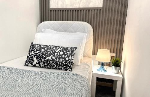 Barsha Heights House | Radiant Parition Room in Barsha Heights Near Metro