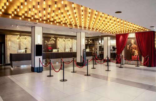 Heathrow Villages Hotel | Radisson Hotel and Conference Centre London Heathrow