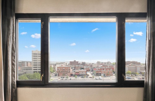 Historic Downtown La Crosse Hotel | Radisson Hotel La Crosse