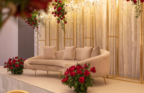 Dubai Hotel | Radisson Red Dubai Silicon Oasis