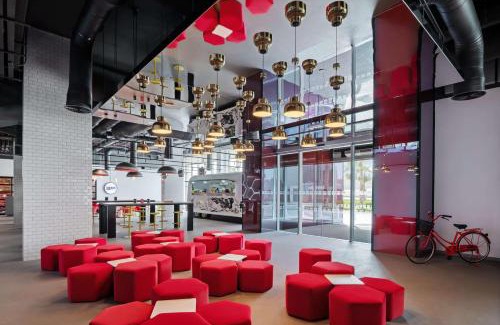 Dubai Hotel | Radisson RED Dubai Silicon Oasis