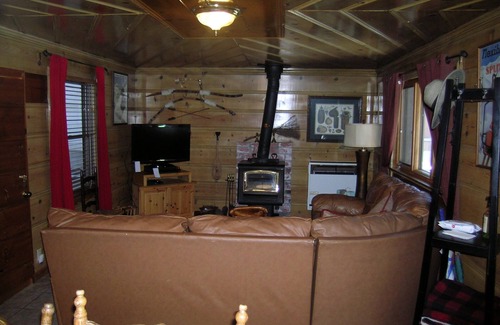 Bijou Park Cabin | Rae's Cabin - Perfect 3 bedroom 2 bath family vacation spot.nWalk to the lake